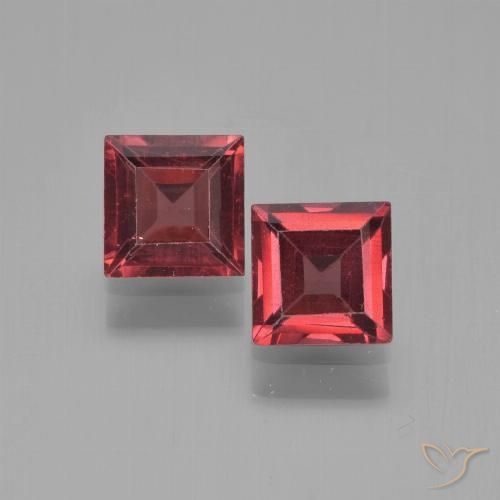 1.50ctw Naturel Rouge moyen Grenat pyrope, Carré, VVS