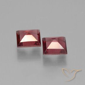 Shop natural 1.50ct Rouge moyen Grenat pyrope gems, Carré, from Mozambique at GemSelect. In stock, global shipping!