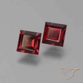 Shop natural 1.46ct Rouge foncé Grenat pyrope gems, Carré, from Mozambique at GemSelect. In stock, global shipping!