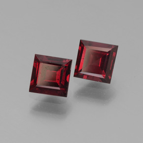 Achetez naturel 1.54ct Rouge sang profond Grenat pyrope gems, Carré, En provenance Mozambique chez GemSelect. En stock, livraison internationale!