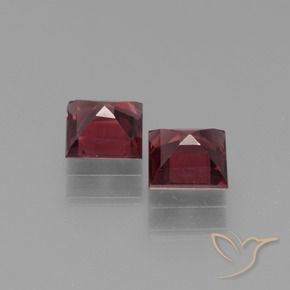 Shop natural 1.53ct Rouge foncé Grenat pyrope gems, Carré, from Mozambique at GemSelect. In stock, global shipping!