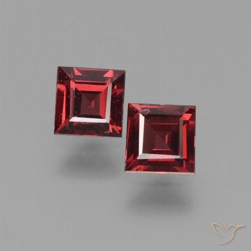 1.52ctw Naturel Rouge foncé Grenat pyrope, Carré, VS