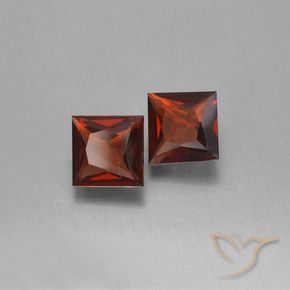 Shop natural 1.29ct Rouge foncé Grenat pyrope gems, Carré, from Mozambique at GemSelect. In stock, global shipping!