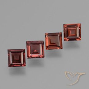 Shop natural 2.46ct Rouge foncé Grenat pyrope gems, Carré, from Mozambique at GemSelect. In stock, global shipping!