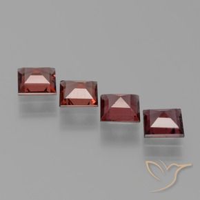 Shop natural 2.46ct Rouge foncé Grenat pyrope gems, Carré, from Mozambique at GemSelect. In stock, global shipping!