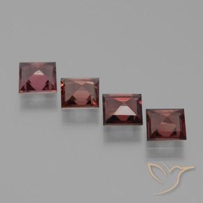 Shop natural 2.27ct Rouge moyen Grenat pyrope gems, Carré, from Mozambique at GemSelect. In stock, global shipping!