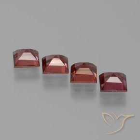 Shop natural 2.78ct Rouge moyen Grenat pyrope gems, Carré, from Mozambique at GemSelect. In stock, global shipping!
