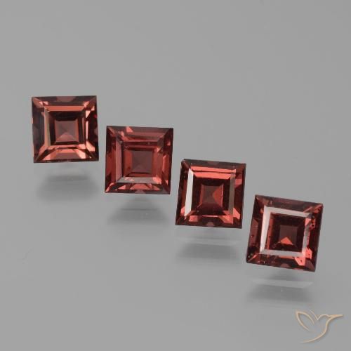 3.28ctw Naturel Rouge moyen-foncé Grenat pyrope, Carré, VS
