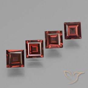 Shop natural 2.97ct Rouge écarlate profond Grenat pyrope gems, Carré, from Mozambique at GemSelect. In stock, global shipping!