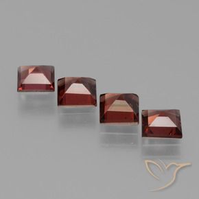Shop natural 2.97ct Rouge écarlate profond Grenat pyrope gems, Carré, from Mozambique at GemSelect. In stock, global shipping!