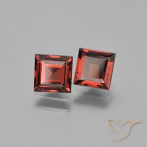 Shop natural 1.69ct Rouge foncé Grenat pyrope gems, Carré, from Mozambique at GemSelect. In stock, global shipping!