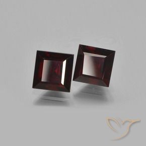 Shop natural 1.93ct Rouge noirâtre Grenat pyrope gems, Carré, from Mozambique at GemSelect. In stock, global shipping!