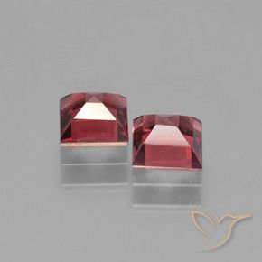 Shop natural 1.57ct Rouge merlot Grenat pyrope gems, Carré, from Mozambique at GemSelect. In stock, global shipping!
