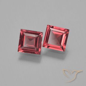 Shop natural 1.33ct Rouge écarlate Grenat pyrope gems, Carré, from Mozambique at GemSelect. In stock, global shipping!