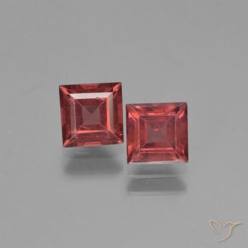 1.67ctw Naturel Rouge foncé Grenat pyrope, Carré, VS