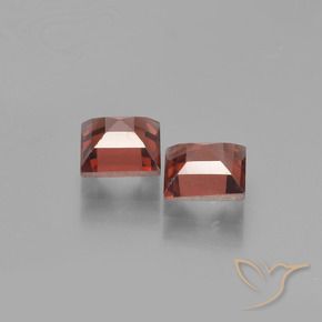 Shop natural 1.60ct Rouge écarlate Grenat pyrope gems, Carré, from Mozambique at GemSelect. In stock, global shipping!