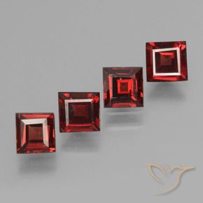 Shop natural 2.35ct Rouge sang profond Grenat pyrope gems, Carré, from Mozambique at GemSelect. In stock, global shipping!