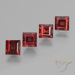 Shop natural 3.22ct Rouge foncé Grenat pyrope gems, Carré, from Mozambique at GemSelect. In stock, global shipping!