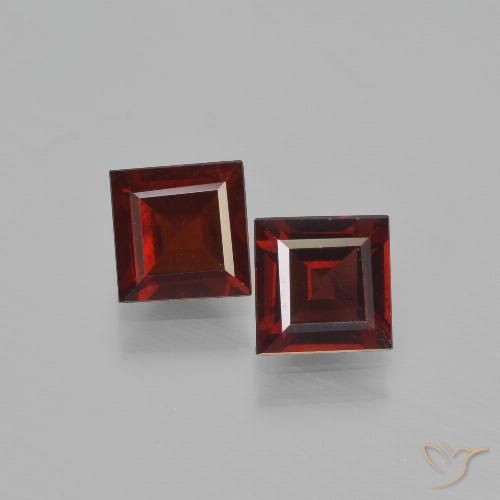 Achetez naturel 1.55ct Rouge foncé Grenat pyrope gems, Carré, En provenance Mozambique chez GemSelect. En stock, livraison internationale!