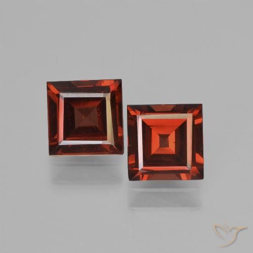 1.43ctw Naturel Rouge sang profond Grenat pyrope, Carré, VVS-VS