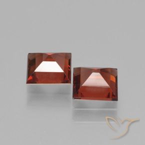 Shop natural 1.43ct Rouge sang profond Grenat pyrope gems, Carré, from Mozambique at GemSelect. In stock, global shipping!