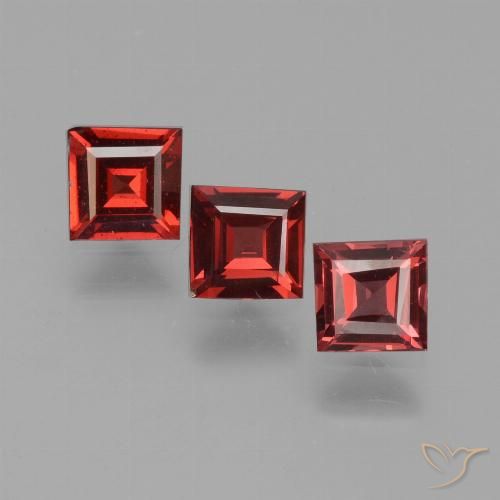 1.73ctw Naturel Rouge foncé Grenat pyrope, Carré, VS