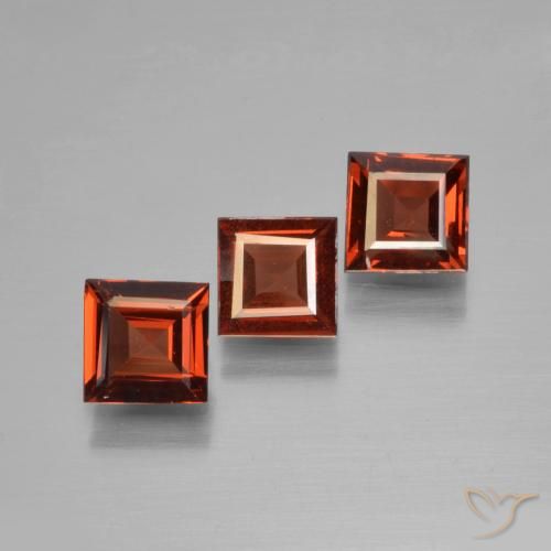 1.82ctw Naturel Rouge vif Grenat pyrope, Carré, VS