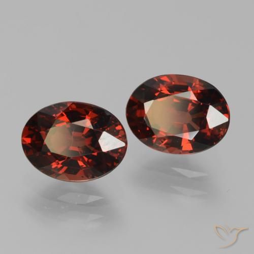 Shop natural 3.45ct Rouge foncé Grenat pyrope gems, ovale, from Mozambique at GemSelect. In stock, global shipping!