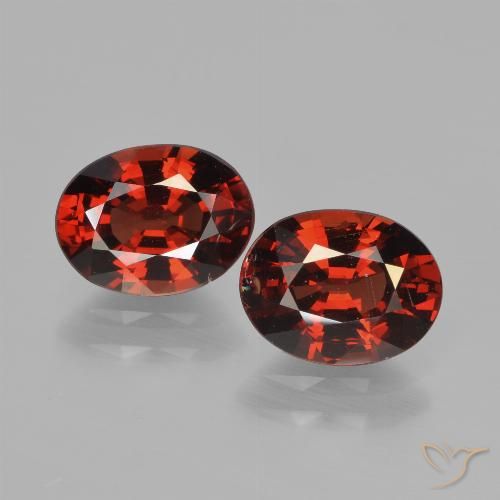 3.06ctw Naturel Rouge foncé Grenat pyrope, ovale, VVS-VS