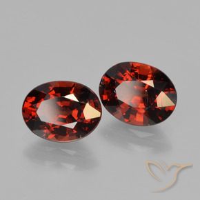 Shop natural 3.06ct Rouge foncé Grenat pyrope gems, ovale, from Mozambique at GemSelect. In stock, global shipping!