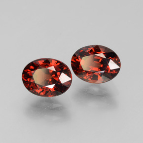 Achetez naturel 3.54ct Rouge foncé Grenat pyrope gems, Coupe ovale, En provenance Mozambique chez GemSelect. En stock, livraison internationale!