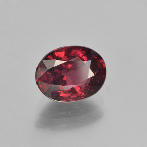 Grenat pyrope Rouge foncé naturelle Coupe ovale, 1.84 ct, VS