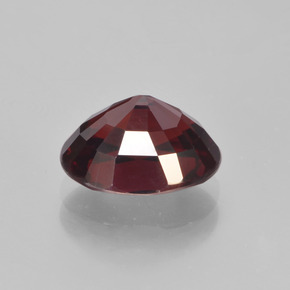 Grenat pyrope Rouge naturelle Coupe ovale, 3.63 ct, VVS-VS