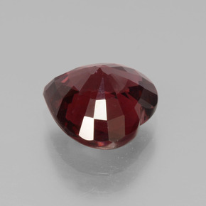 Grenat pyrope rouge naturelle forme de coeur, 3,25 ct, VS