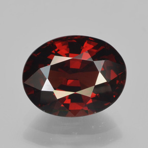 Grenat pyrope Rouge naturelle Coupe ovale, 3.48 ct, VVS
