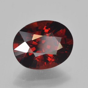 Grenat pyrope Rouge naturelle Coupe ovale, 3.29 ct, VVS-VS