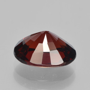 Grenat pyrope Rouge naturelle Coupe ovale, 3.29 ct, VVS-VS