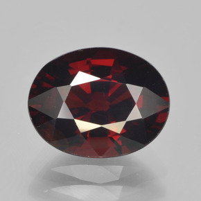 Grenat pyrope Rouge naturelle Coupe ovale, 3.55 ct, VVS