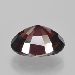 Grenat pyrope Rouge naturelle Coupe ovale, 3.55 ct, VVS