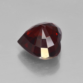 Grenat pyrope rouge naturelle forme de coeur, 3,35 ct, VVS-VS