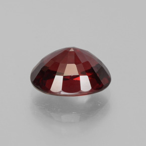 Grenat pyrope Rouge naturelle Coupe ovale, 3.75 ct, VVS-VS