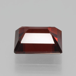 Grenat pyrope rouge naturelle taille émeraude, 4,18 ct, VS
