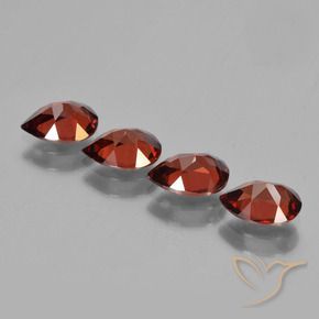 Shop natural 3.18ct Rouge vif Grenat pyrope gems, En forme de poire, from Mozambique at GemSelect. In stock, global shipping!