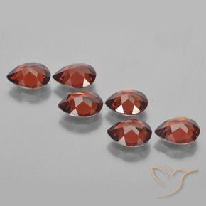 Shop natural 4.70ct Rouge foncé Grenat pyrope gems, En forme de poire, from Mozambique at GemSelect. In stock, global shipping!