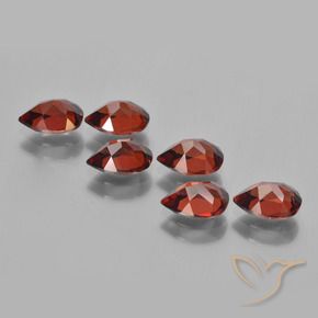 Shop natural 5.20ct Rouge moyen Grenat pyrope gems, En forme de poire, from Mozambique at GemSelect. In stock, global shipping!