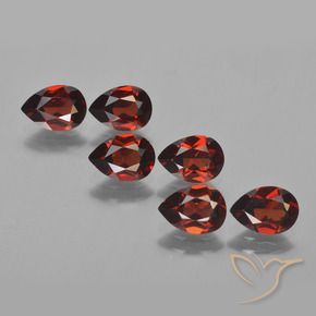 Shop natural 4.96ct Rouge foncé Grenat pyrope gems, En forme de poire, from Mozambique at GemSelect. In stock, global shipping!