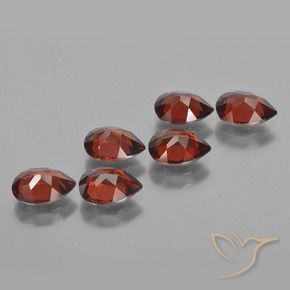 Shop natural 4.96ct Rouge foncé Grenat pyrope gems, En forme de poire, from Mozambique at GemSelect. In stock, global shipping!