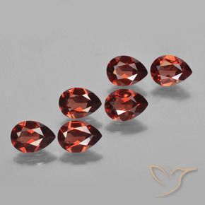 Shop natural 4.55ct Rouge moyen Grenat pyrope gems, En forme de poire, from Mozambique at GemSelect. In stock, global shipping!
