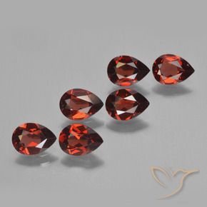 Shop natural 4.57ct Rouge merlot Grenat pyrope gems, En forme de poire, from Mozambique at GemSelect. In stock, global shipping!