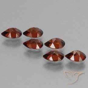 Shop natural 5.33ct Rouge merlot Grenat pyrope gems, En forme de poire, from Mozambique at GemSelect. In stock, global shipping!